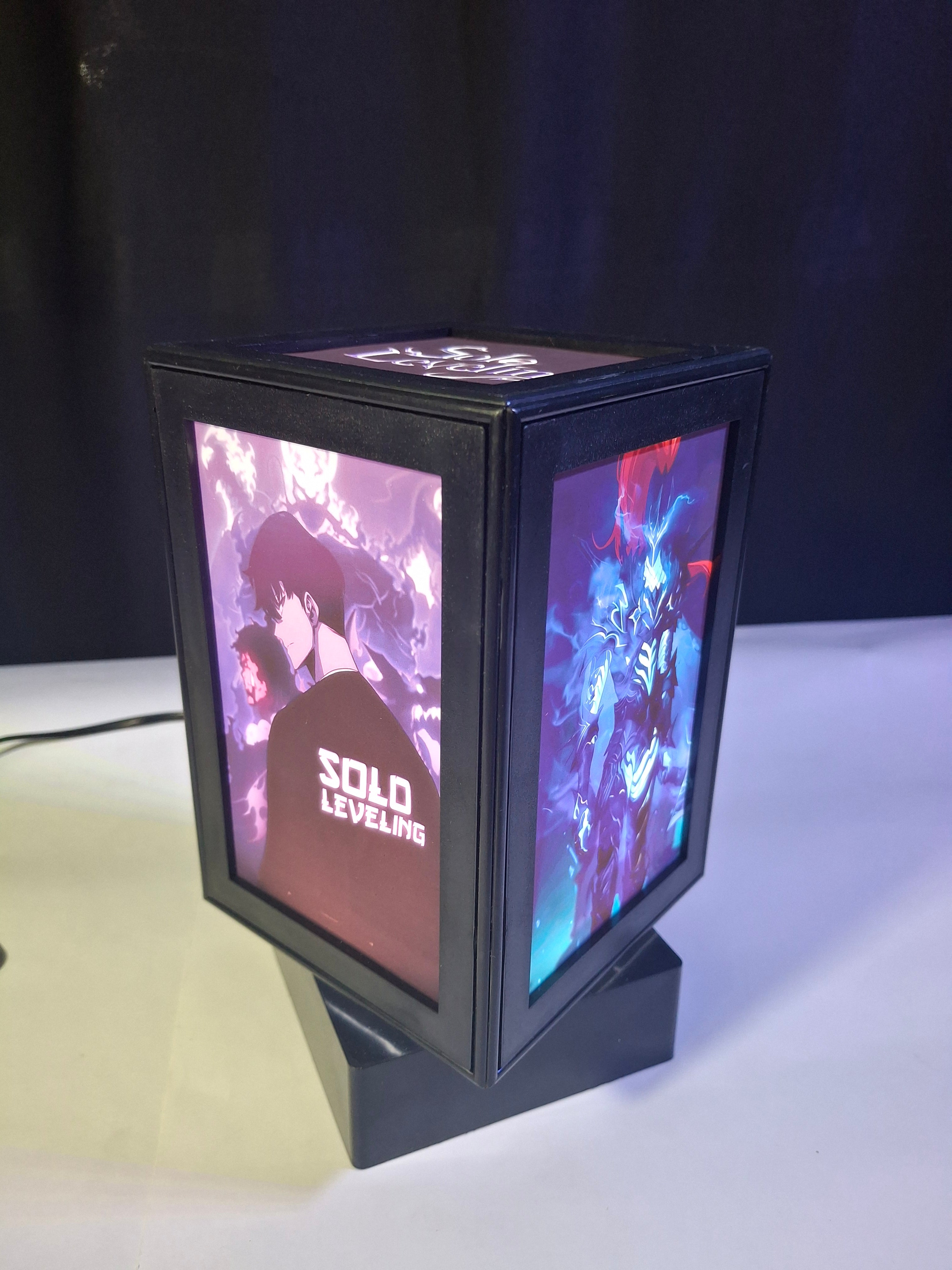 Sung Jin-woo - Solo Leveling -  Rotating Desk Lamp