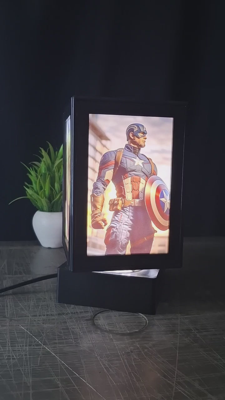 Avengers - Rotating Desk Lamp